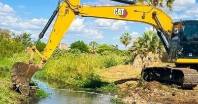 Abertura de canais em Várzea Alegre para reduzir riscos de alagamentos durante o período chuvoso