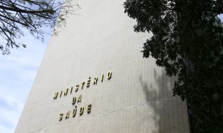Equipe da Força Nacional do SUS chega a Roraima para avaliar atendimento de saúde na fronteira com a Venezuela.